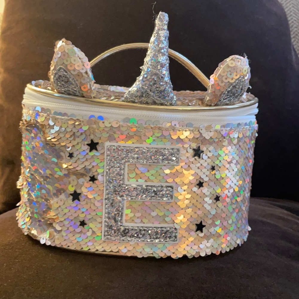Like New makeup case!